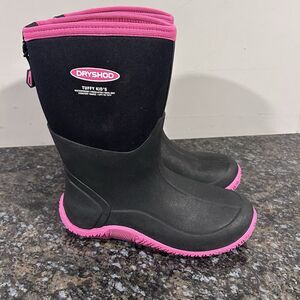 Dryshod Tuffy Kid's Waterproof Sport Boots Black/Pink (TUF-KD-PN-Y) Sz 6 EUC
